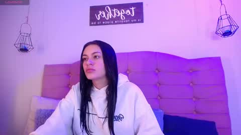 kylie_ls online show from January 15, 2025, 12:36 pm