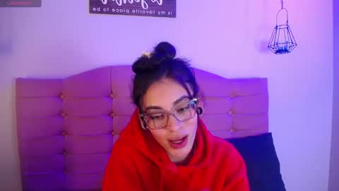 kylie_ls online show from March 8, 2025, 7:38 am