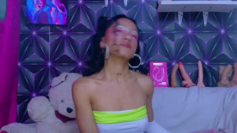  KYLIE online show from October 29, 2025, 5:42 am