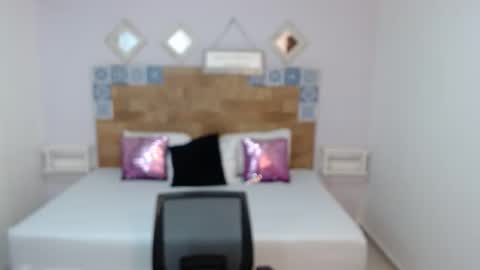 Melissa online show from November 21, 2025, 10:47 am