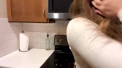 Snapshot of kyliemiley chatting on January 9, 2025, 6:59 am Kylie online show from January 9, 2025, 6:59 am