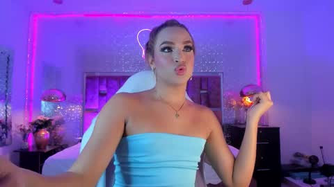 Kylie online show from November 22, 2025, 4:44 am