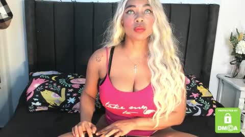 kylie white boobs online show from February 25, 2025, 7:25 pm