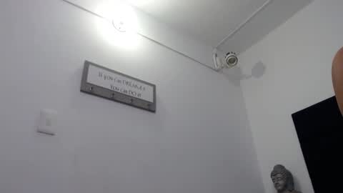 Kylie online show from March 8, 2025, 1:17 am