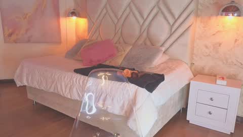 Snapshot of kylle_2050 chatting on February 4, 2025, 11:16 am Kyle online show from February 4, 2025, 11:16 am