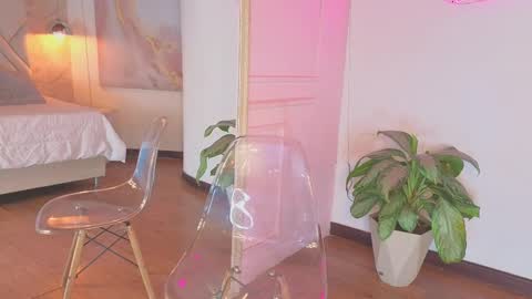 Snapshot of kylle_2050 chatting on February 13, 2025, 11:50 am Kyle online show from February 13, 2025, 11:50 am