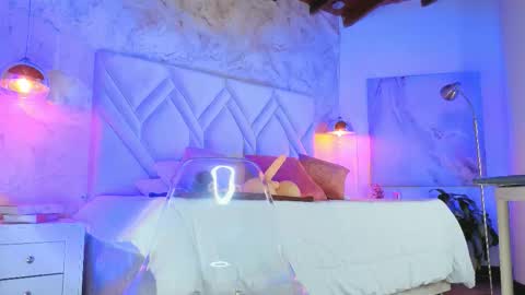 Snapshot of kylle_2050 chatting on November 30, 2025, 11:25 am Kyle online show from November 30, 2025, 11:25 am