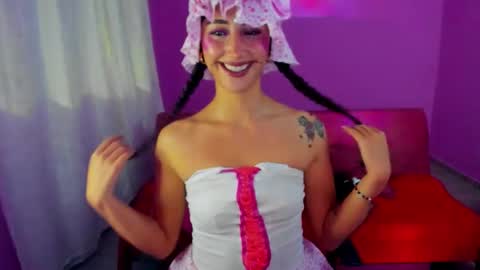 Snapshot of kymgiraldo8 chatting on November 1, 2025, 7:43 am Kym Giraldo online show from November 1, 2025, 7:43 am