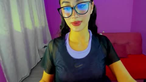 Snapshot of kymgiraldo8 chatting on November 25, 2025, 5:18 am Kym Giraldo online show from November 25, 2025, 5:18 am