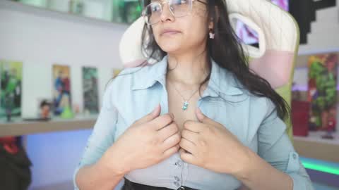 Kyomi online show from January 11, 2025, 1:01 pm