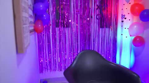 Kyomi online show from September 22, 2025, 1:02 pm