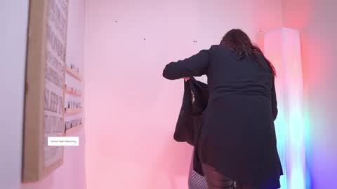 Kyomi online show from October 3, 2025, 12:57 pm