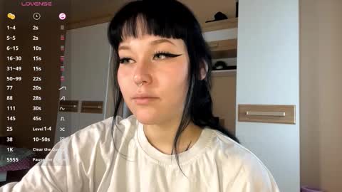 Eva online show from November 3, 2025, 10:16 am