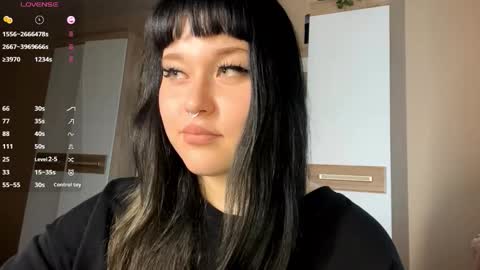 Eva online show from December 1, 2025, 11:15 am