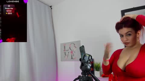 Alejandra online show from December 10, 2024, 11:51 pm