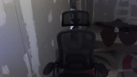 l1v1nth3dr3am online show from September 14, 2025, 4:22 am