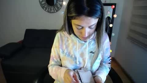 Catalina online show from November 28, 2025, 2:03 am