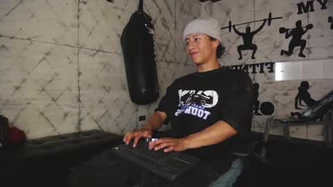 Snapshot of labrinthteasing chatting on September 28, 2025, 8:36 pm labrinthteasing online show from September 28, 2025, 8:36 pm