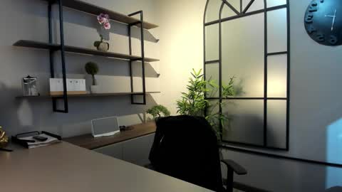 Snapshot of labrinthteasing chatting on October 10, 2025, 12:04 pm labrinthteasing online show from October 10, 2025, 12:04 pm