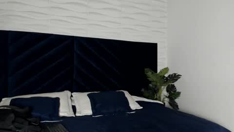 Snapshot of labrinthteasing chatting on November 23, 2025, 12:16 pm labrinthteasing online show from November 23, 2025, 12:16 pm