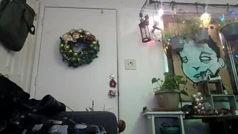 Snapshot of lacybell chatting on January 1, 2025, 10:11 am lacybell online show from January 1, 2025, 10:11 am