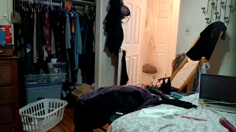 Snapshot of lacybell chatting on February 16, 2025, 1:25 am lacybell online show from February 16, 2025, 1:25 am