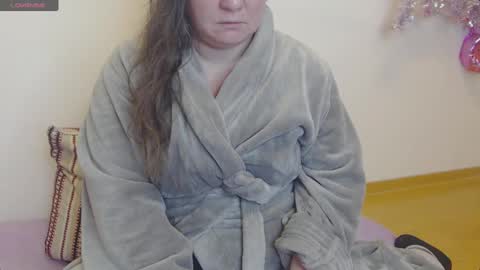 Snapshot of lady_adrianna chatting on February 28, 2025, 9:44 pm Lady Adrianna online show from February 28, 2025, 9:44 pm