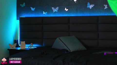 Snapshot of lady_boobs1 chatting on January 7, 2025, 5:09 pm Kathie Dicky online show from January 7, 2025, 5:09 pm