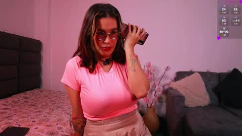 Snapshot of lady_boobs1 chatting on October 19, 2025, 2:18 pm Kathie Dicky online show from October 19, 2025, 2:18 pm