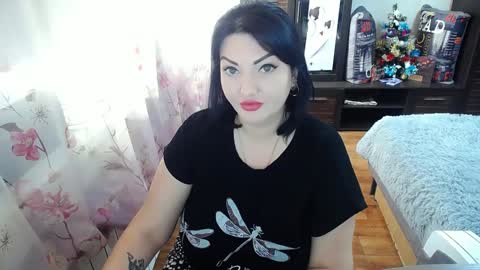 Snapshot of lady_boom_ chatting on January 2, 2025, 10:37 am lady_boom_ online show from January 2, 2025, 10:37 am