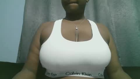 Snapshot of lady_dearra chatting on September 13, 2025, 2:11 am lady_dearra online show from September 13, 2025, 2:11 am