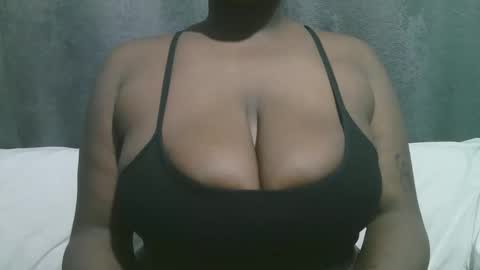 Snapshot of lady_dearra chatting on September 17, 2025, 1:07 am lady_dearra online show from September 17, 2025, 1:07 am