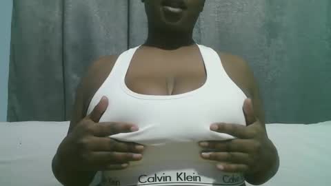 Snapshot of lady_dearra chatting on September 26, 2025, 2:26 am lady_dearra online show from September 26, 2025, 2:26 am