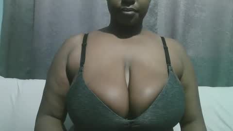Snapshot of lady_dearra chatting on October 16, 2025, 11:11 am lady_dearra online show from October 16, 2025, 11:11 am