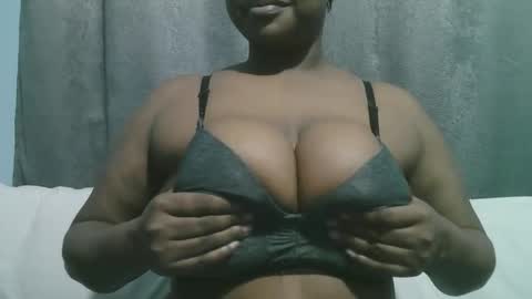 Snapshot of lady_dearra chatting on October 17, 2025, 3:53 am lady_dearra online show from October 17, 2025, 3:53 am