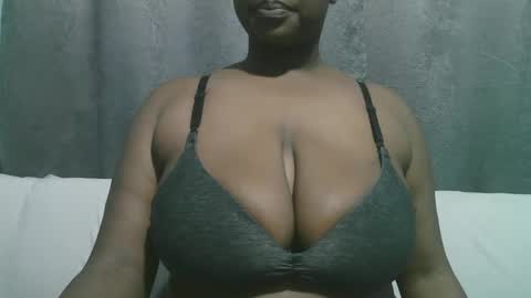 Snapshot of lady_dearra chatting on October 18, 2025, 4:26 am lady_dearra online show from October 18, 2025, 4:26 am