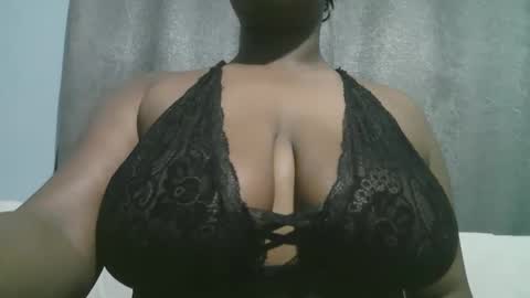 lady_dearra online show from October 31, 2025, 5:36 pm