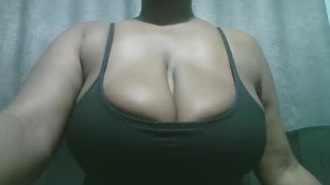 lady_dearra online show from December 18, 2025, 3:23 am