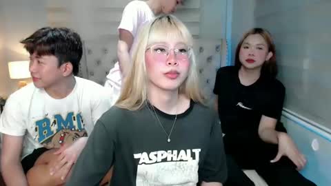 Snapshot of lady_galacticax chatting on February 8, 2025, 6:01 am online show from February 8, 2025, 6:01 am