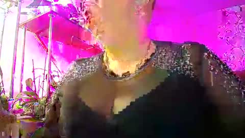 Lady Gloria online show from January 5, 2025, 5:51 am