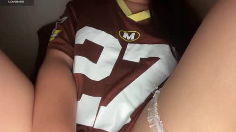 Aria online show from November 9, 2025, 7:28 am