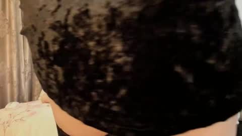 ladyjanyne online show from November 29, 2025, 2:58 am