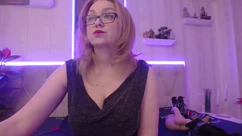 Snapshot of ladyjeen chatting on February 18, 2025, 7:54 am Lady Jeen Back on Sunday 8th of December online show from February 18, 2025, 7:54 am