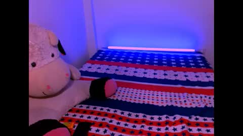 Snapshot of ladypussy69779756 chatting on November 12, 2025, 2:23 am laura online show from November 12, 2025, 2:23 am