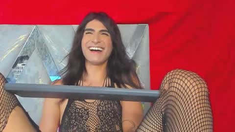 Snapshot of ladys_horny chatting on October 14, 2025, 8:42 pm Camila y Ashley online show from October 14, 2025, 8:42 pm