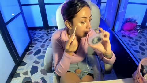 Snapshot of ladysweetts chatting on January 5, 2025, 4:04 am Lady online show from January 5, 2025, 4:04 am