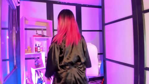 Snapshot of ladysweetts chatting on January 14, 2025, 3:43 am Lady online show from January 14, 2025, 3:43 am