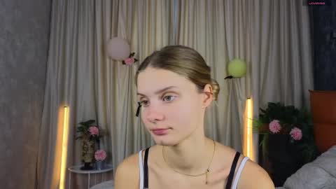 Lilia online show from October 5, 2025, 6:56 am