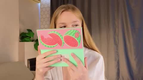 Lilia online show from November 26, 2025, 6:36 am