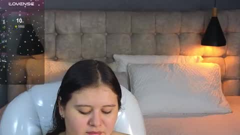    online show from November 22, 2025, 10:42 pm